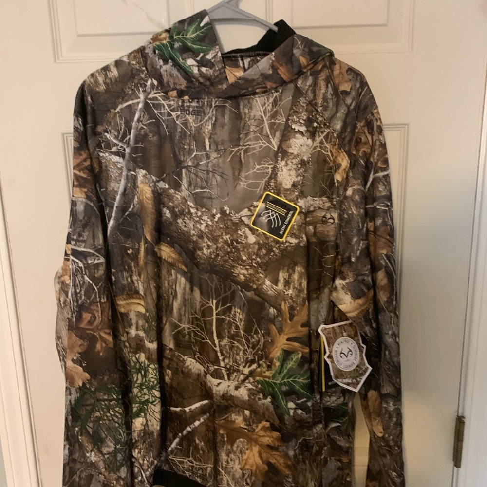 Mid weight camo performance hoodie